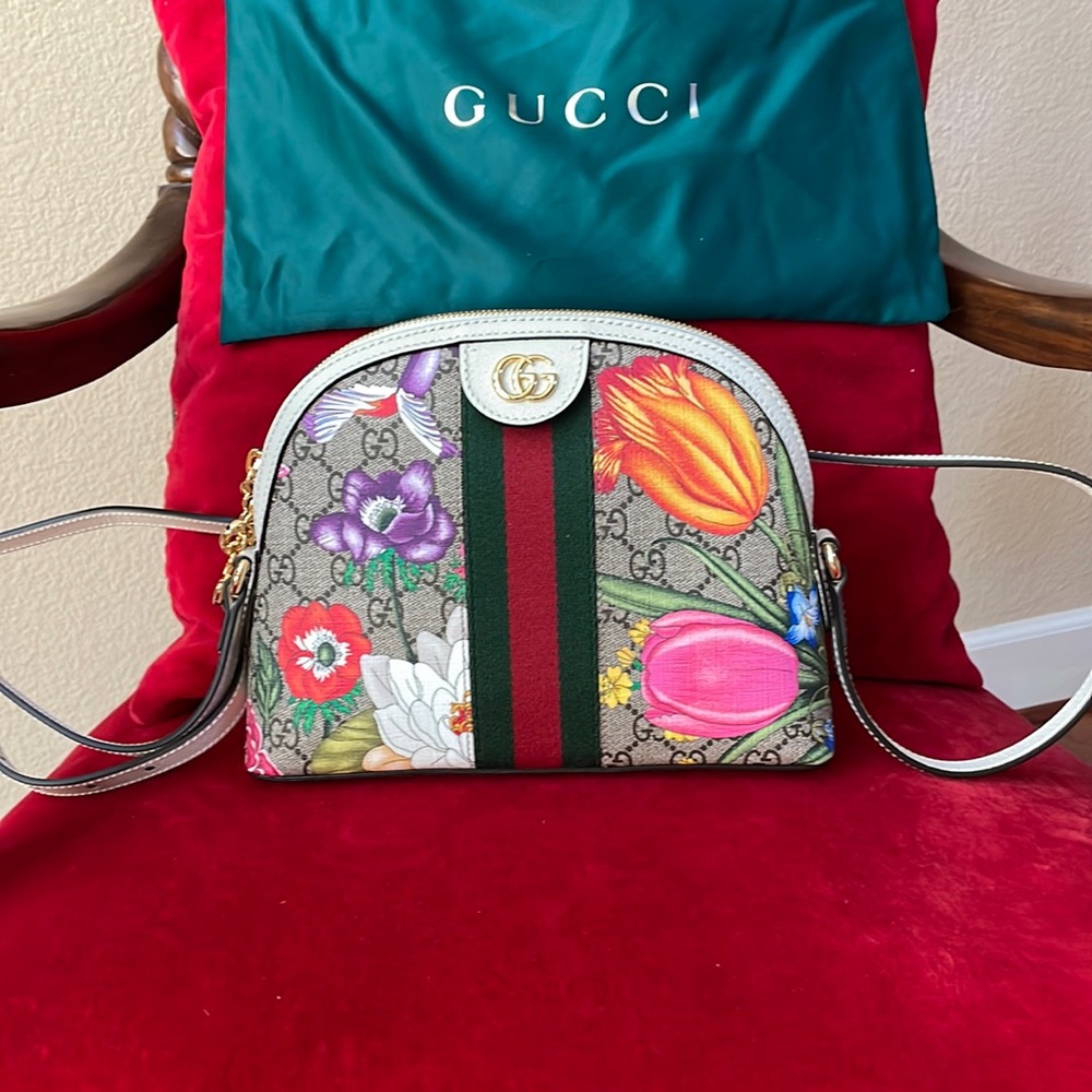 Beautiful brand new Gucci floral crossbody bag